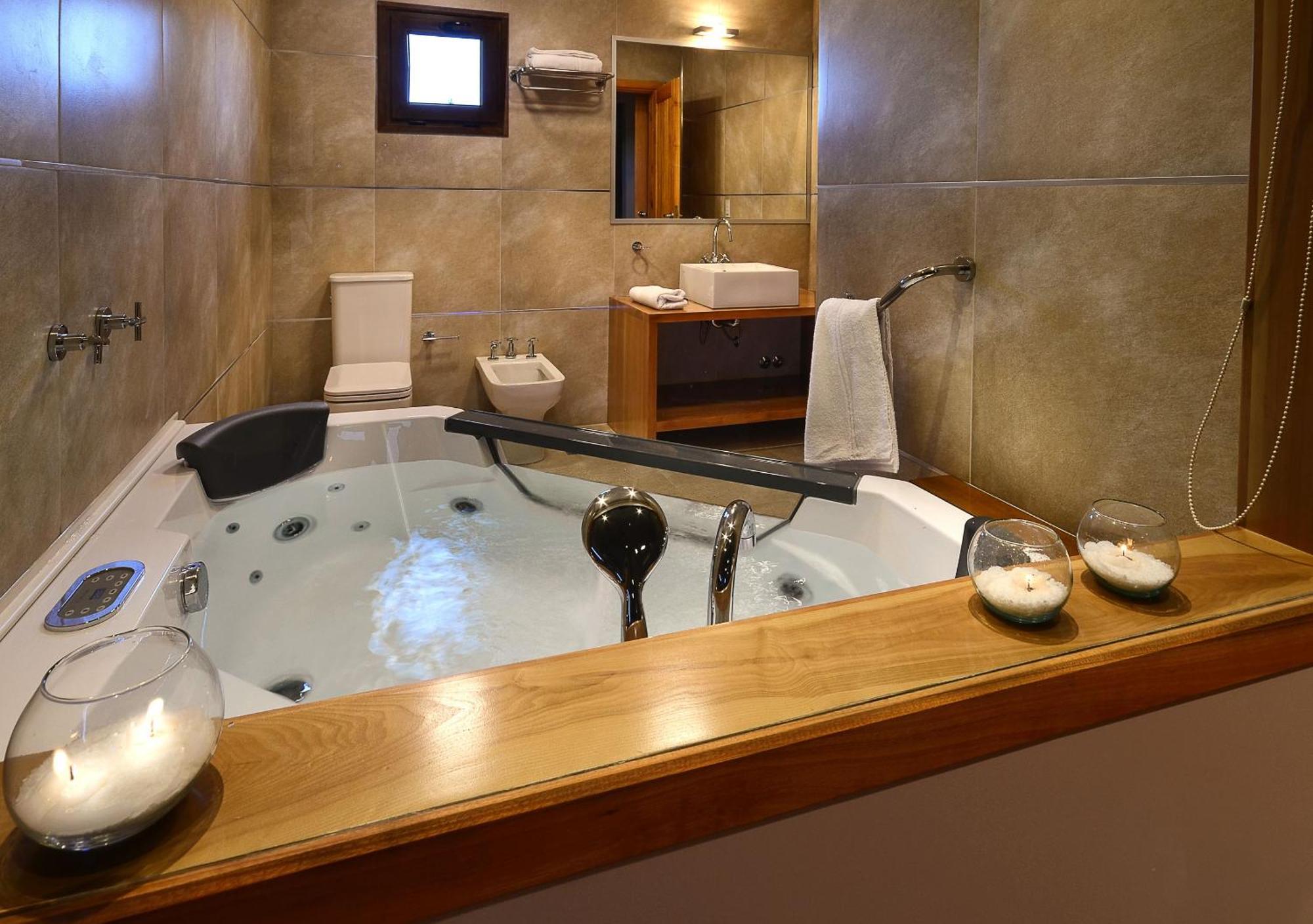 Huenu By Dot Boutique Hotel Villa La Angostura Eksteriør billede
